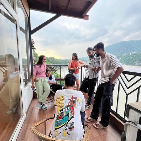 Joey'S By The Ganges Hostel Rishikesh Exterior photo
