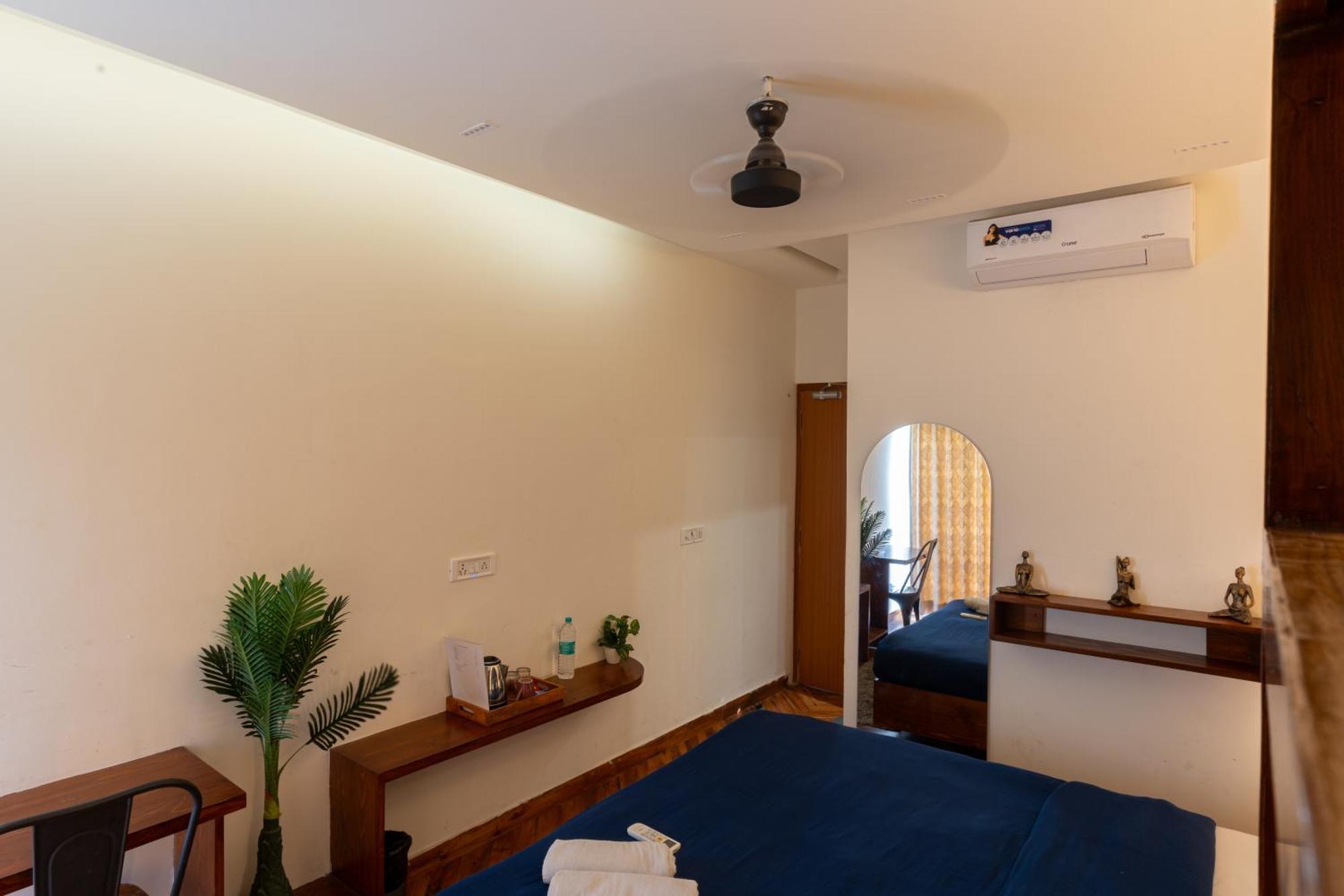 Joey'S By The Ganges Hostel Rishikesh Exterior photo